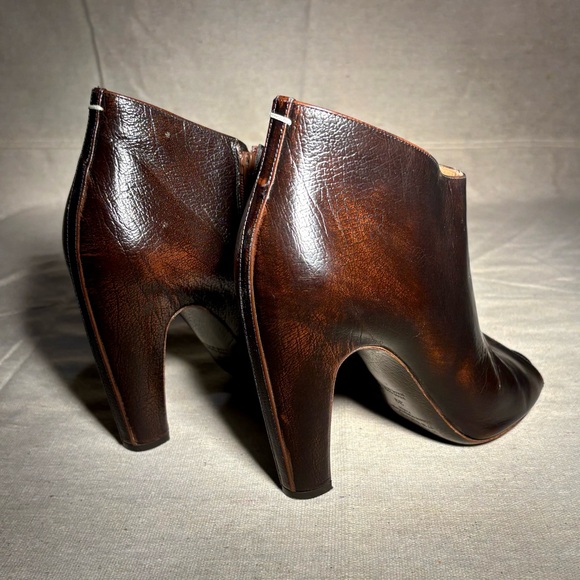 Chic Dark Brown Leather Peep-Toe Heels